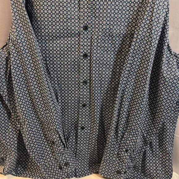 Van Heusen Button Down Men Shirt - Picture 2 of 4